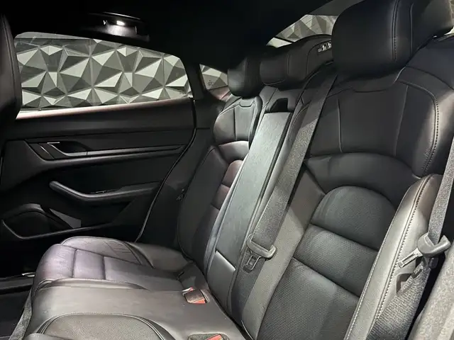 Porsche Taycan view 13
