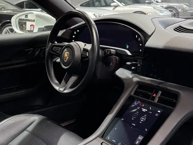 Porsche Taycan view 9