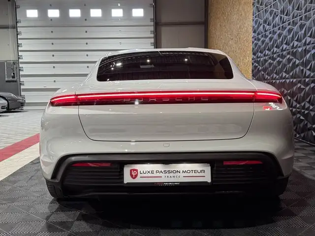 Porsche Taycan view 6