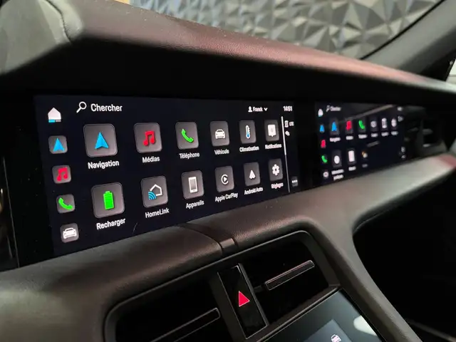 Porsche Taycan view 10