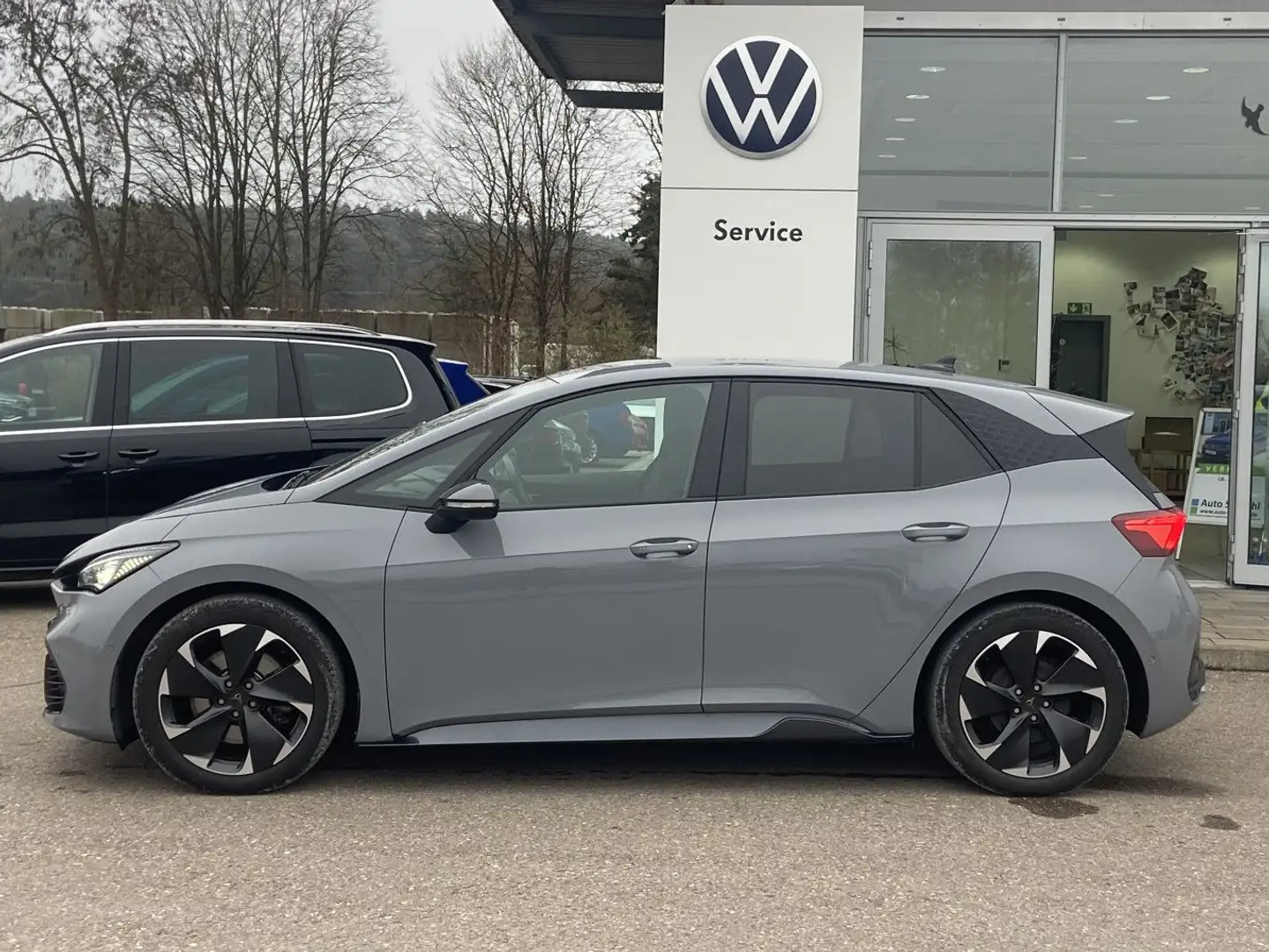 CUPRA Born e-Boost 170kw WÄRMEPUMPE+NAVI+LED+CCS+KAME Grau - 2