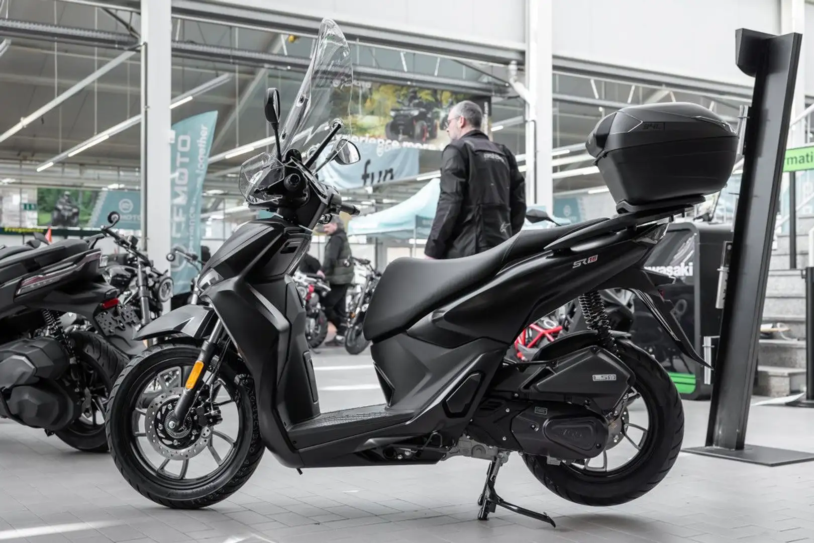 Voge SR16 125 ABS TCS E5+, sofort lieferbar Negro - 2