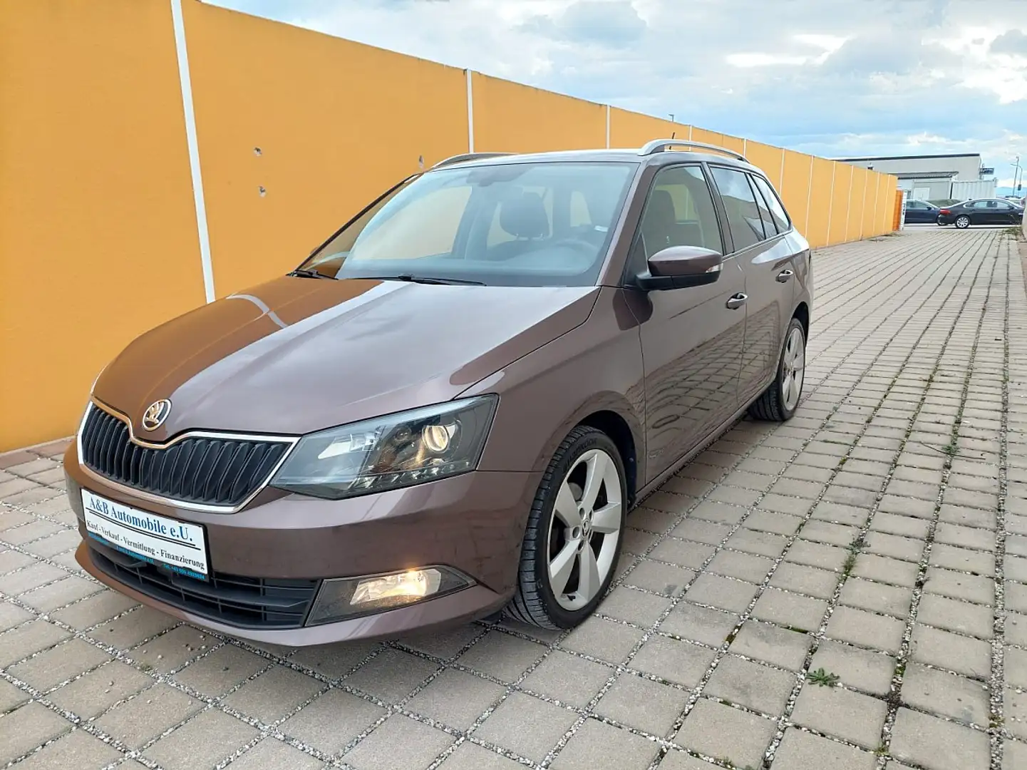 Skoda Fabia Combi Ambition 1,4 TDI Finanzierung möglich Braun - 1
