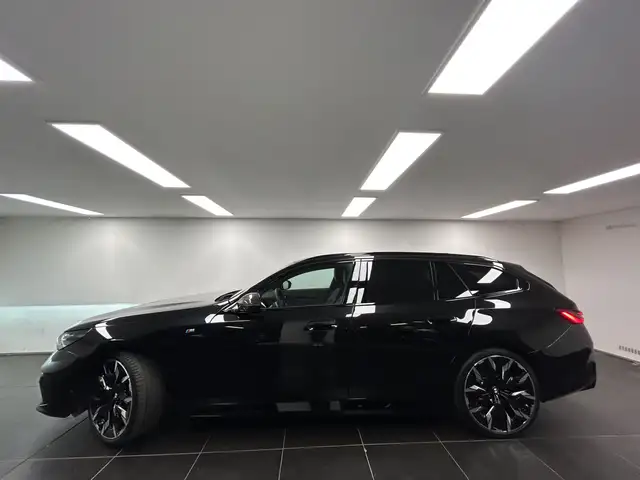 BMW 5 Series view 2
