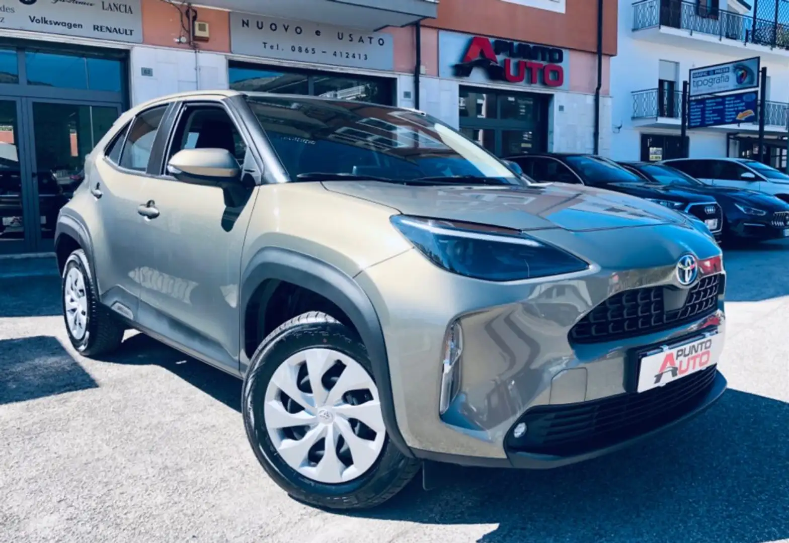 Toyota Yaris Cross 1.5 Hybrid  E-CVt CARPLAY-TELEC 38MILAKM Grigio - 1