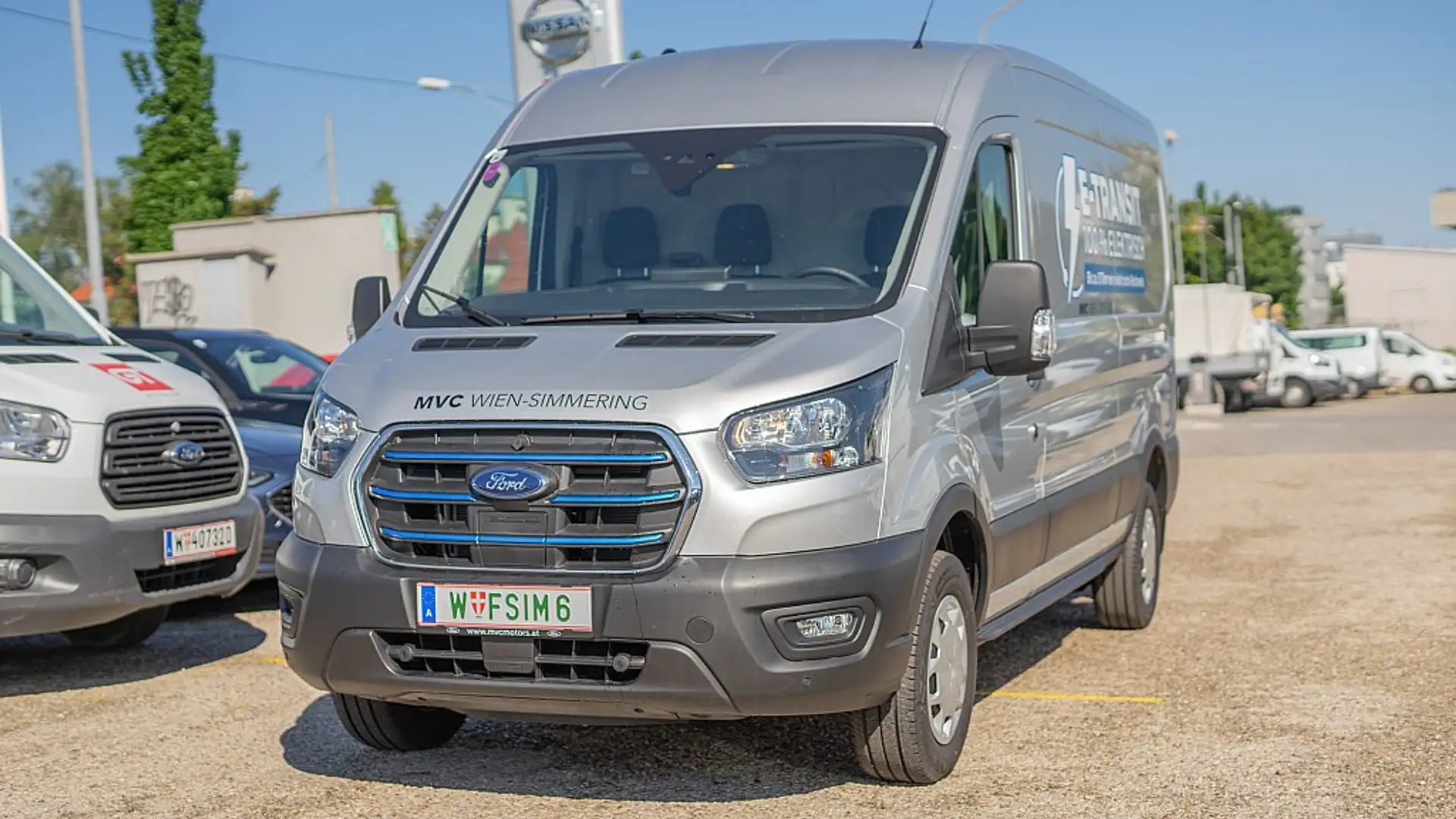 Ford E-Transit E-Transit Kasten 67kWh/135kW L2H2 350 Trend Šedá - 1