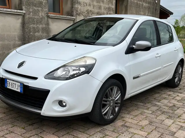 Renault Clio Clio III 20095p 1.2 16v Live!