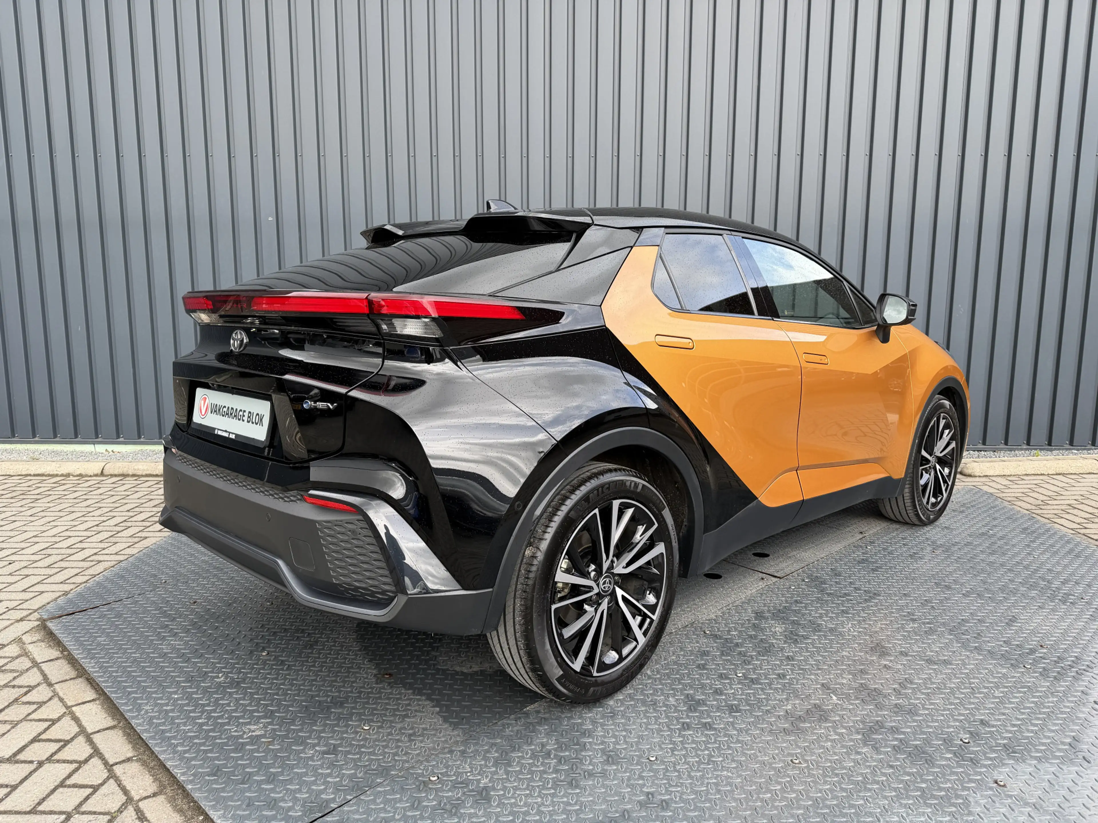 Toyota C-HR 2.0 Hybrid 200(geen Plug-in) Première Edition | Vo — photo 10