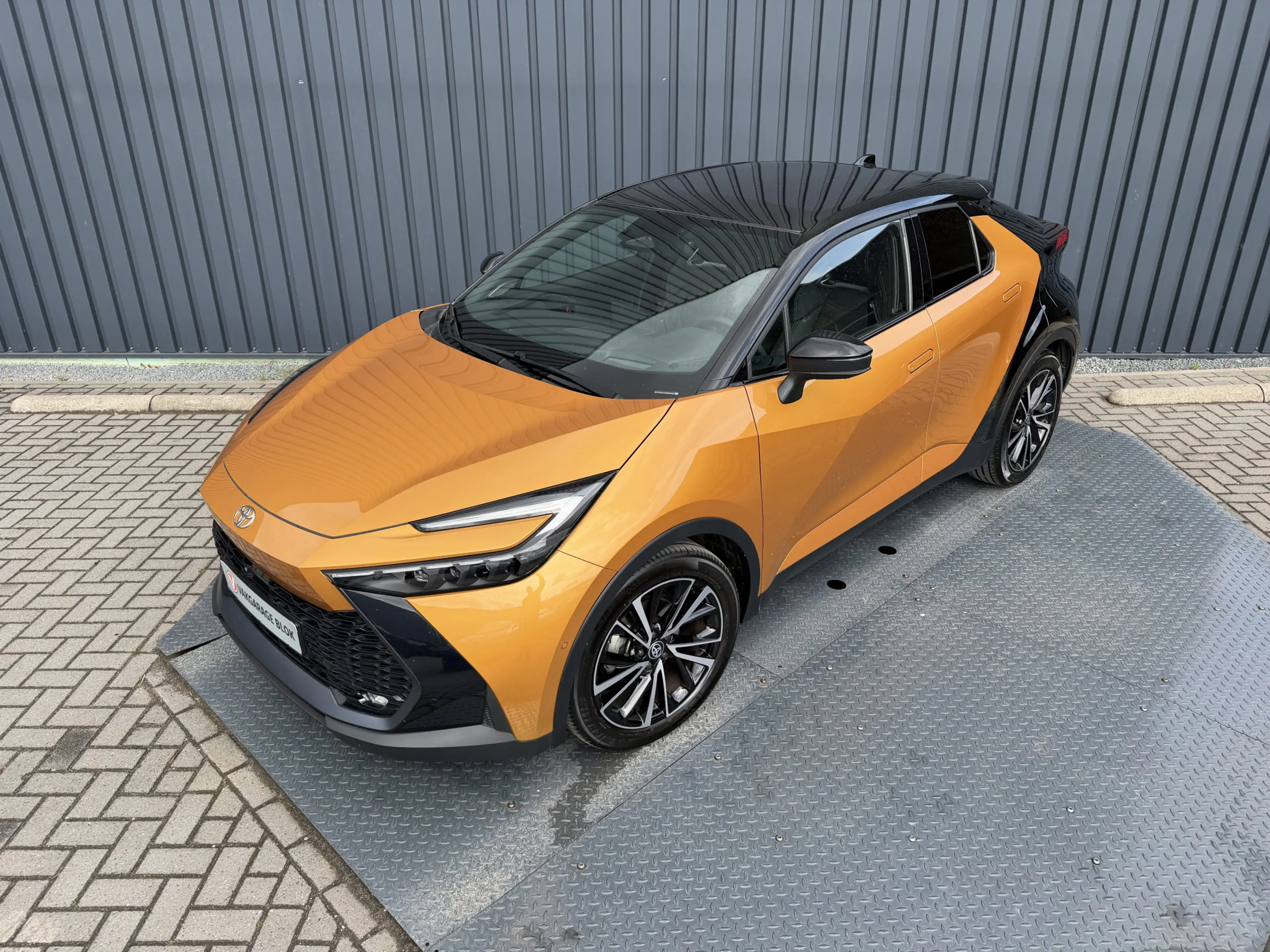 Toyota C-HR 2.0 Hybrid 200(geen Plug-in) Première Edition | Vo — photo 3
