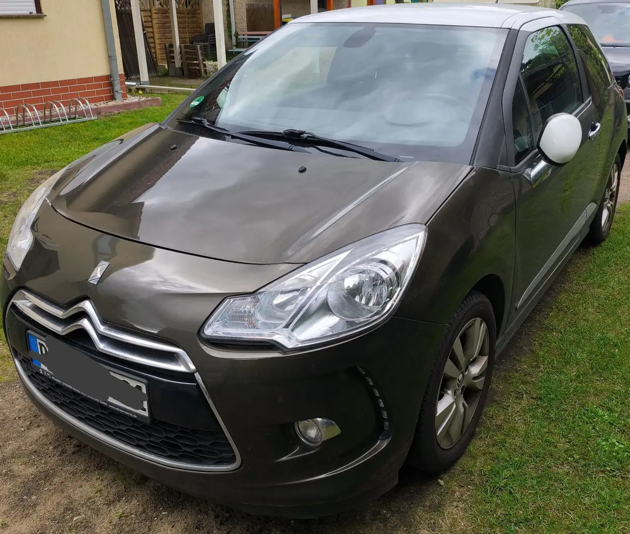 Citroen DS3 DS3 VTi 120 SoChic Braun - 1