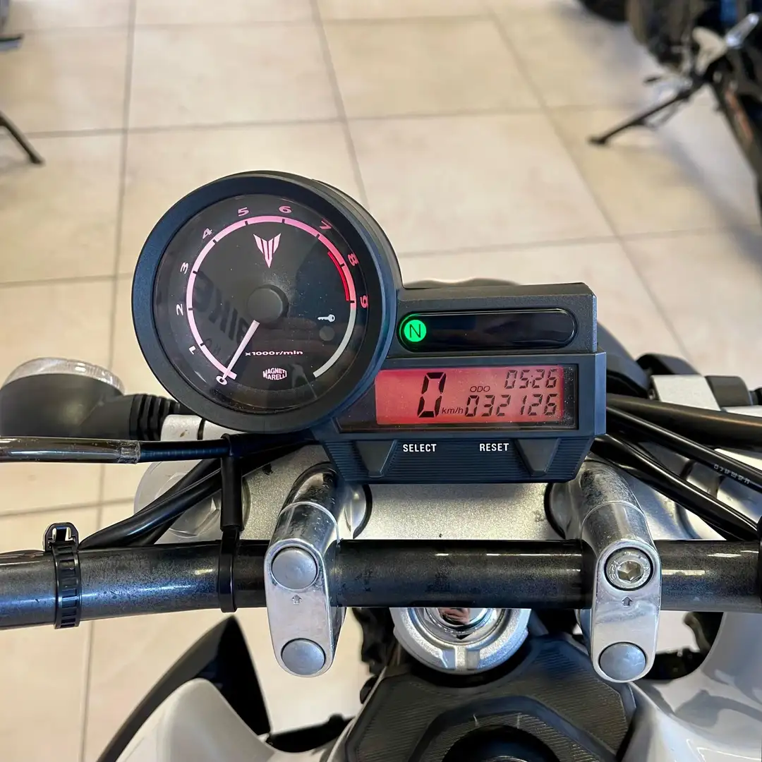 Yamaha MT-03 - 2