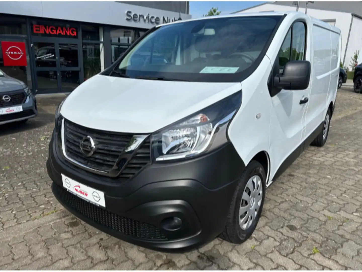 Nissan NV300 Kastenwagen L1H1 2,7t COMFORT AHK Weiß - 2