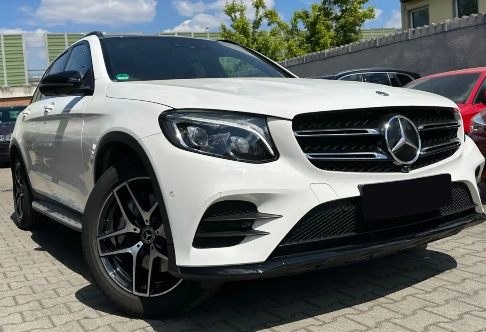 Mercedes-Benz GLC 250 4Matic 9G-TRONIC AMG Line - PANO - 2