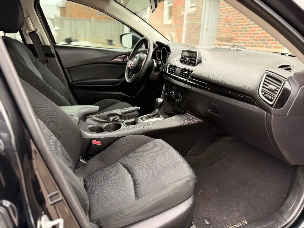 Mazda 3 снимка Mazda 3