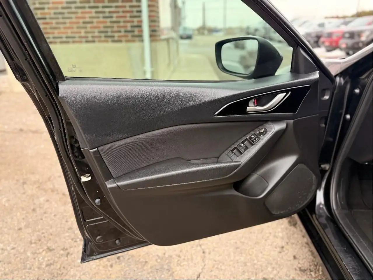 Mazda 3 снимка Mazda 3