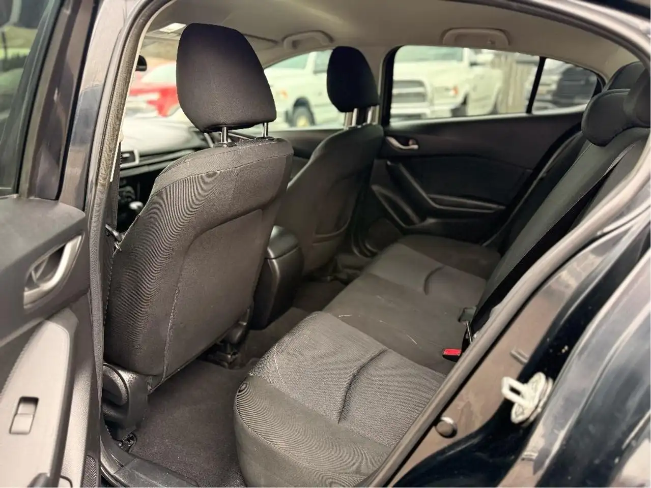 Mazda 3 снимка Mazda 3