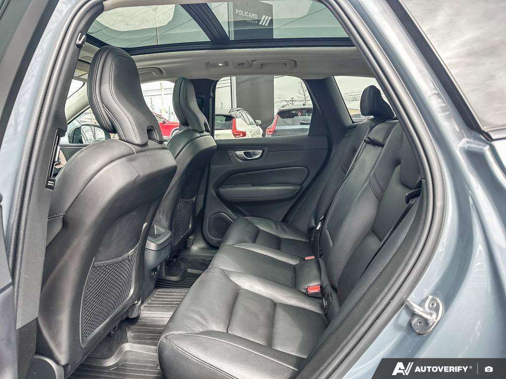 2024 Volvo XC60 B5 Plus Dark Theme thumb 22