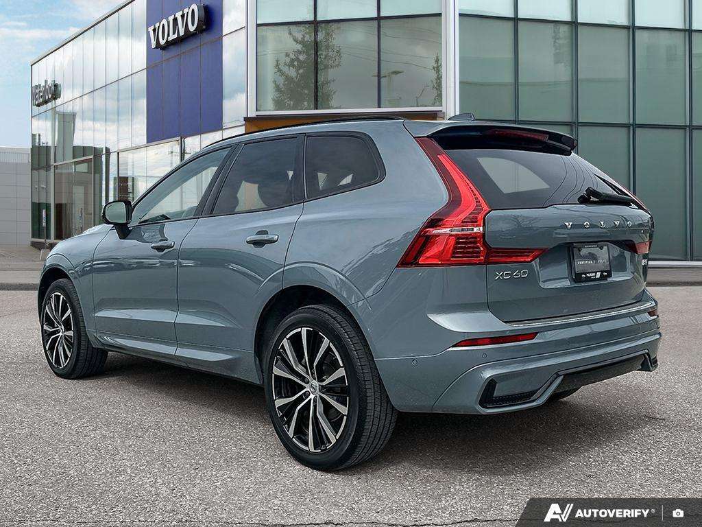 2024 Volvo XC60 B5 Plus Dark Theme alt 4