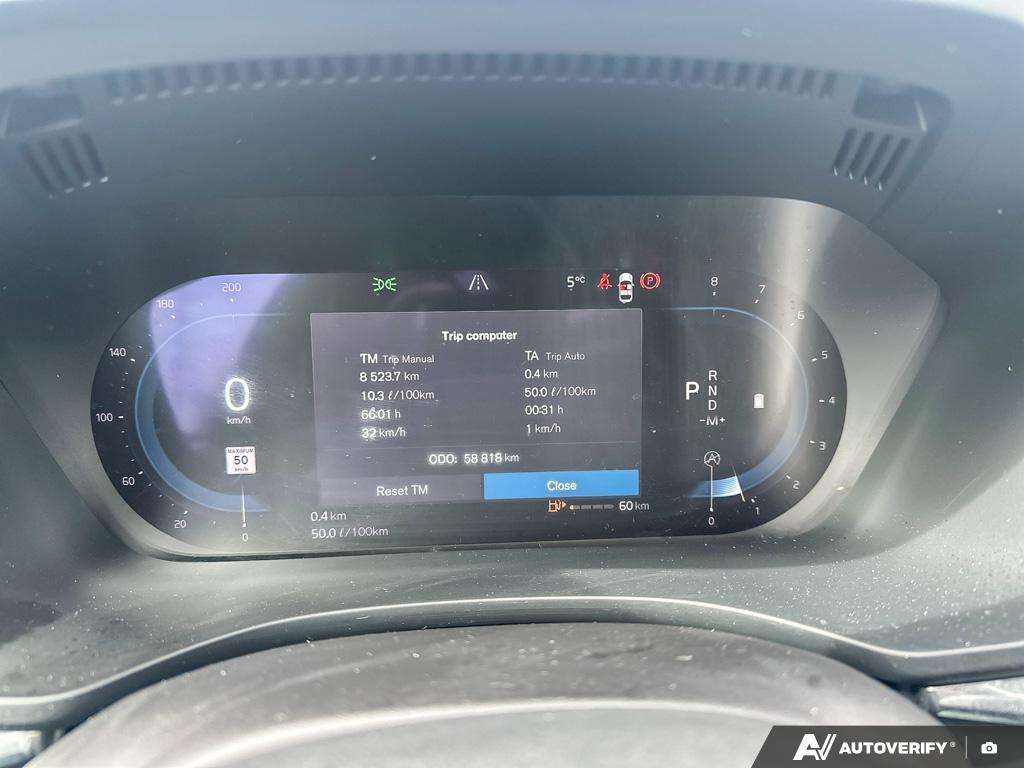2024 Volvo XC60 B5 Plus Dark Theme thumb 14