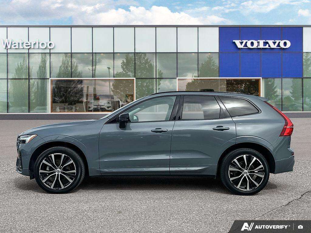 2024 Volvo XC60 B5 Plus Dark Theme alt 3