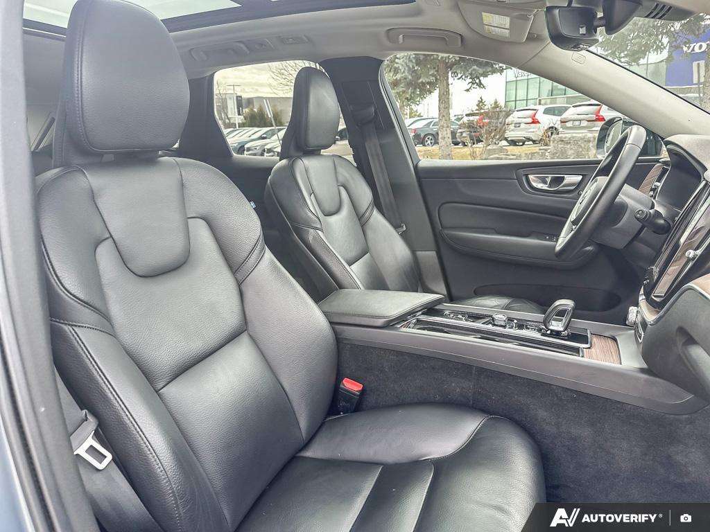 2024 Volvo XC60 B5 Plus Dark Theme thumb 21