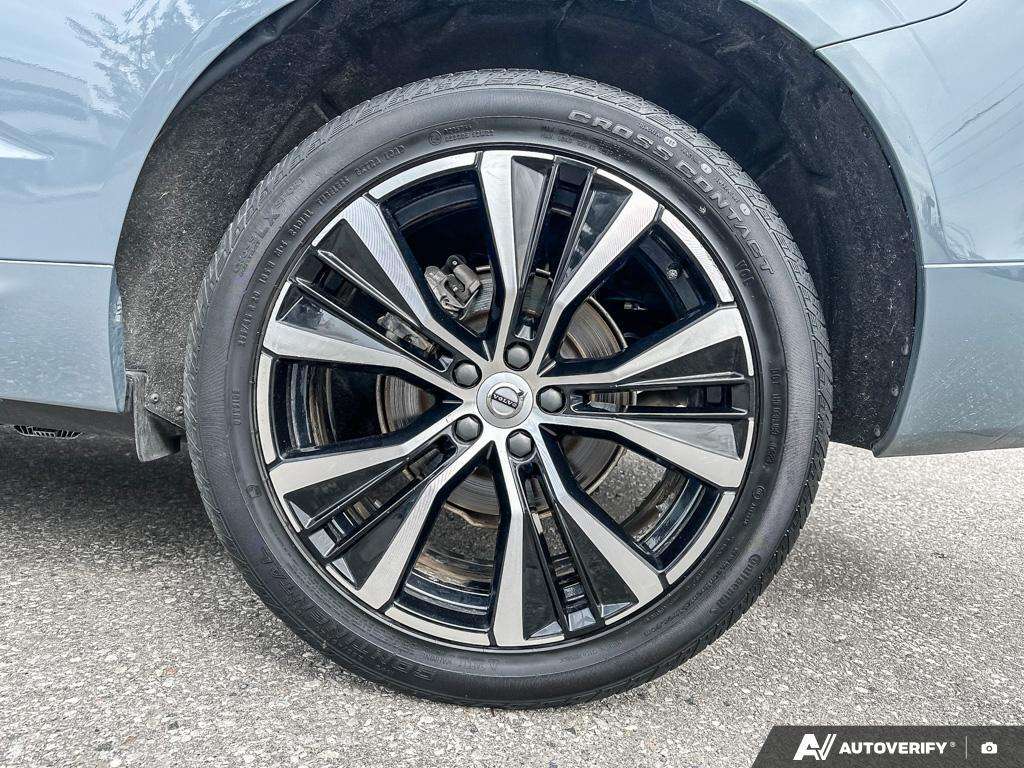 2024 Volvo XC60 B5 Plus Dark Theme thumb 6