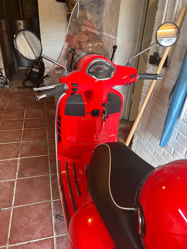 Vespa GTS Super Sport