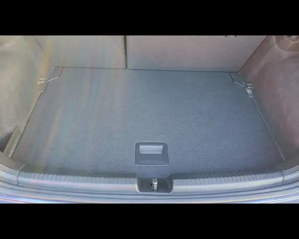 Volkswagen Polo view 13