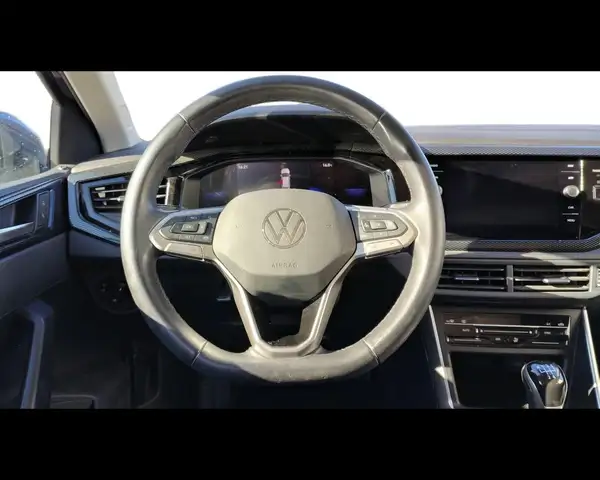 Volkswagen Polo view 10