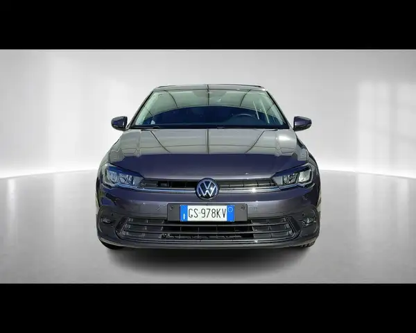 Volkswagen Polo view 8