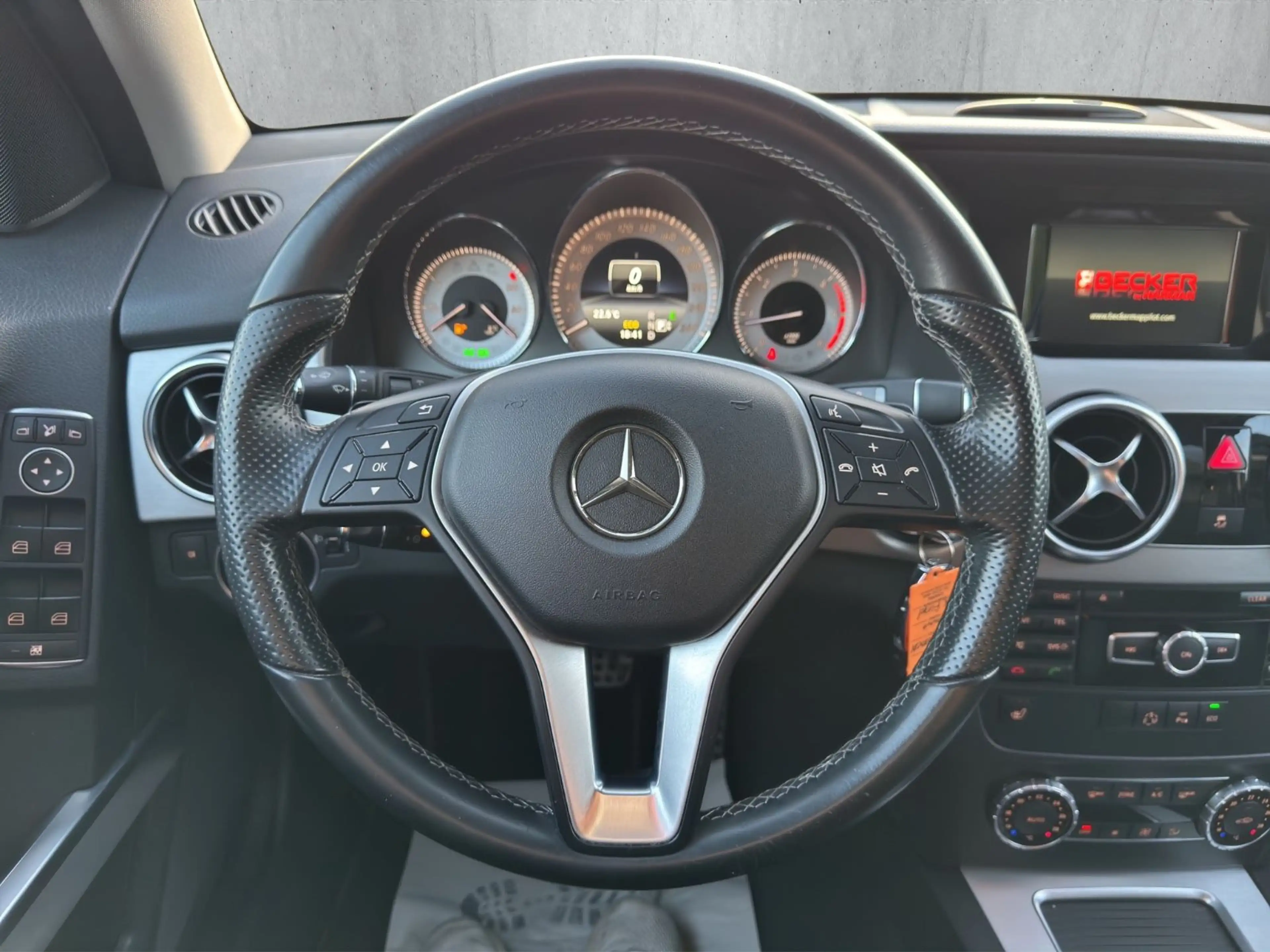 Mercedes-Benz GLK 220 CDI 4Matic°Automatik°Navi°sitzheizung° — photo 11