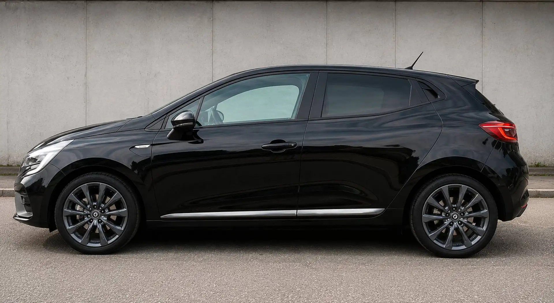 Renault Clio RS-Line TCe 130 EDC RS-Line / 52000 km / sehr gepflegter Zustand Schwarz - 2