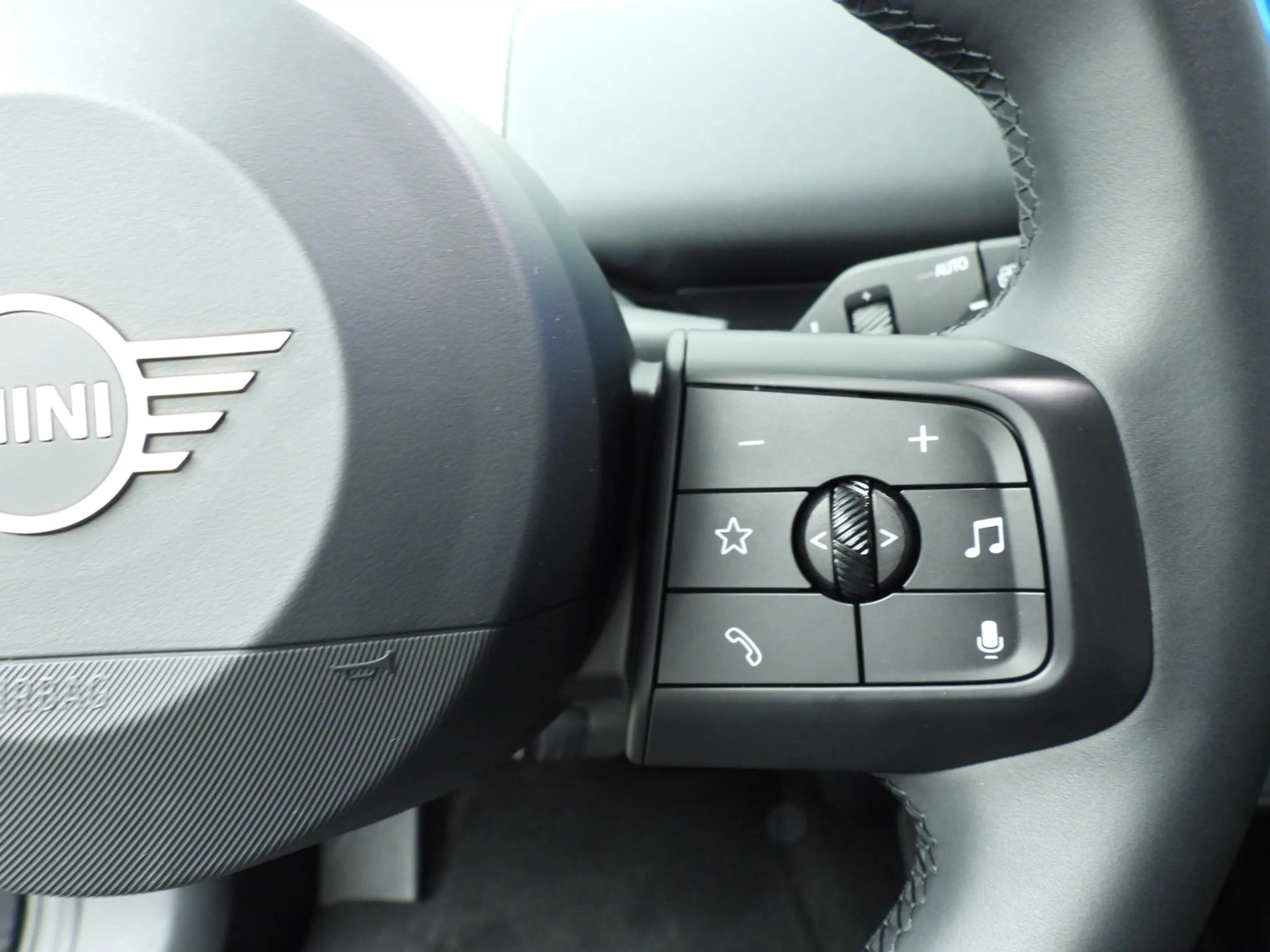 MINI Aceman SE | LED | Navigatie | Clima | Achteruitrijcamera — photo 15