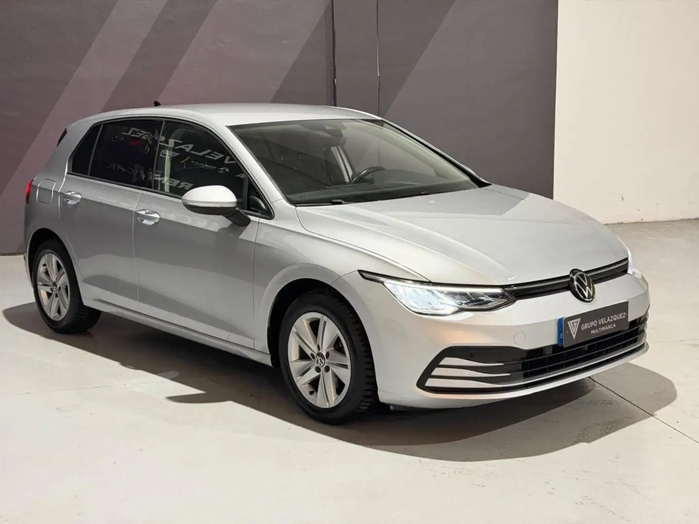 Volkswagen Golf 1.5 TSI Style 96kW Plateado - 2