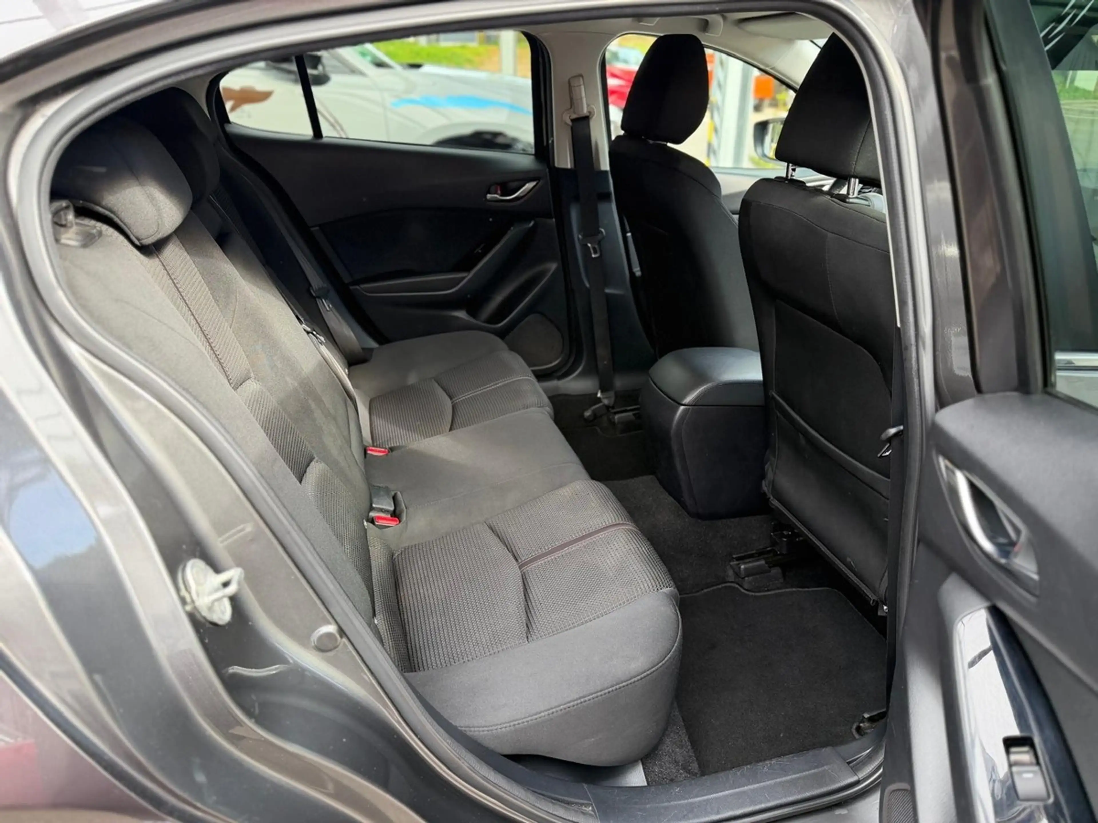 Mazda 3 2.0L 120PS - Anhängerkupplung, Navi, Sitzheizung, — photo 7