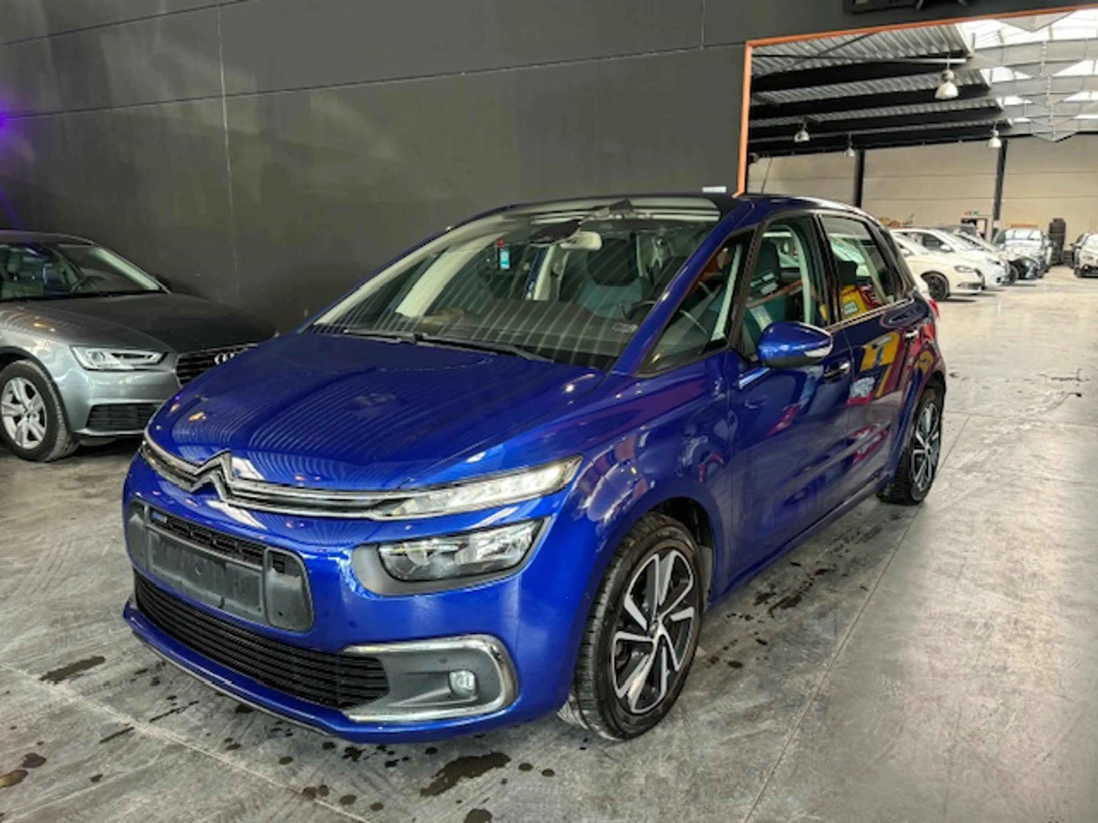 Citroen C4 Picasso 1.2 - AUTOMATIQUE - SIEGES MASSANTS - LIM/REG — photo 3