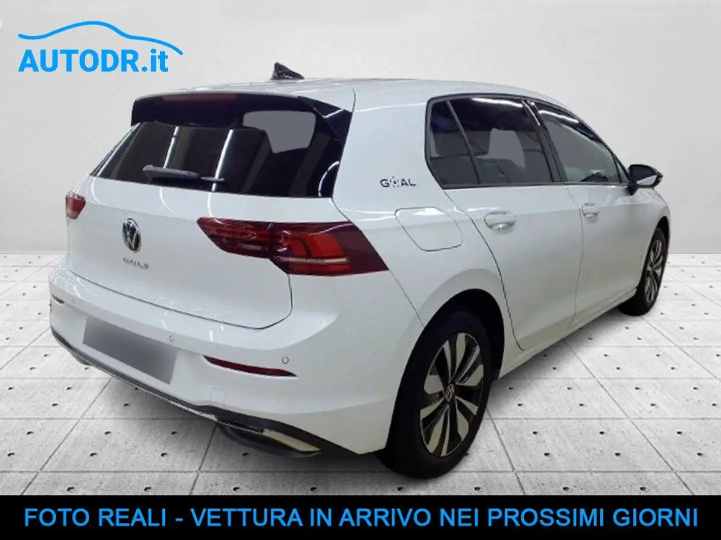 Volkswagen Golf 2.0 TDI 150CV DSG Goal Fari IQ, Navi, Retrocamera Bianco - 2