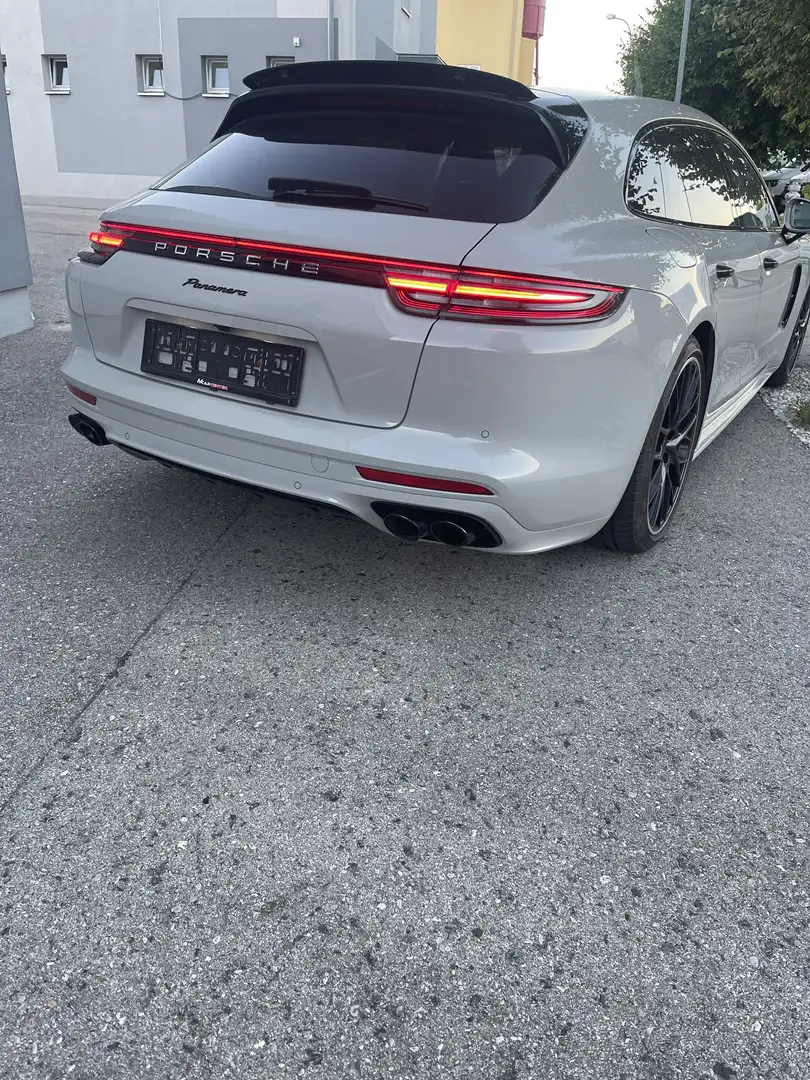 Porsche Panamera Turbo Sport Turismo Aut. - 2