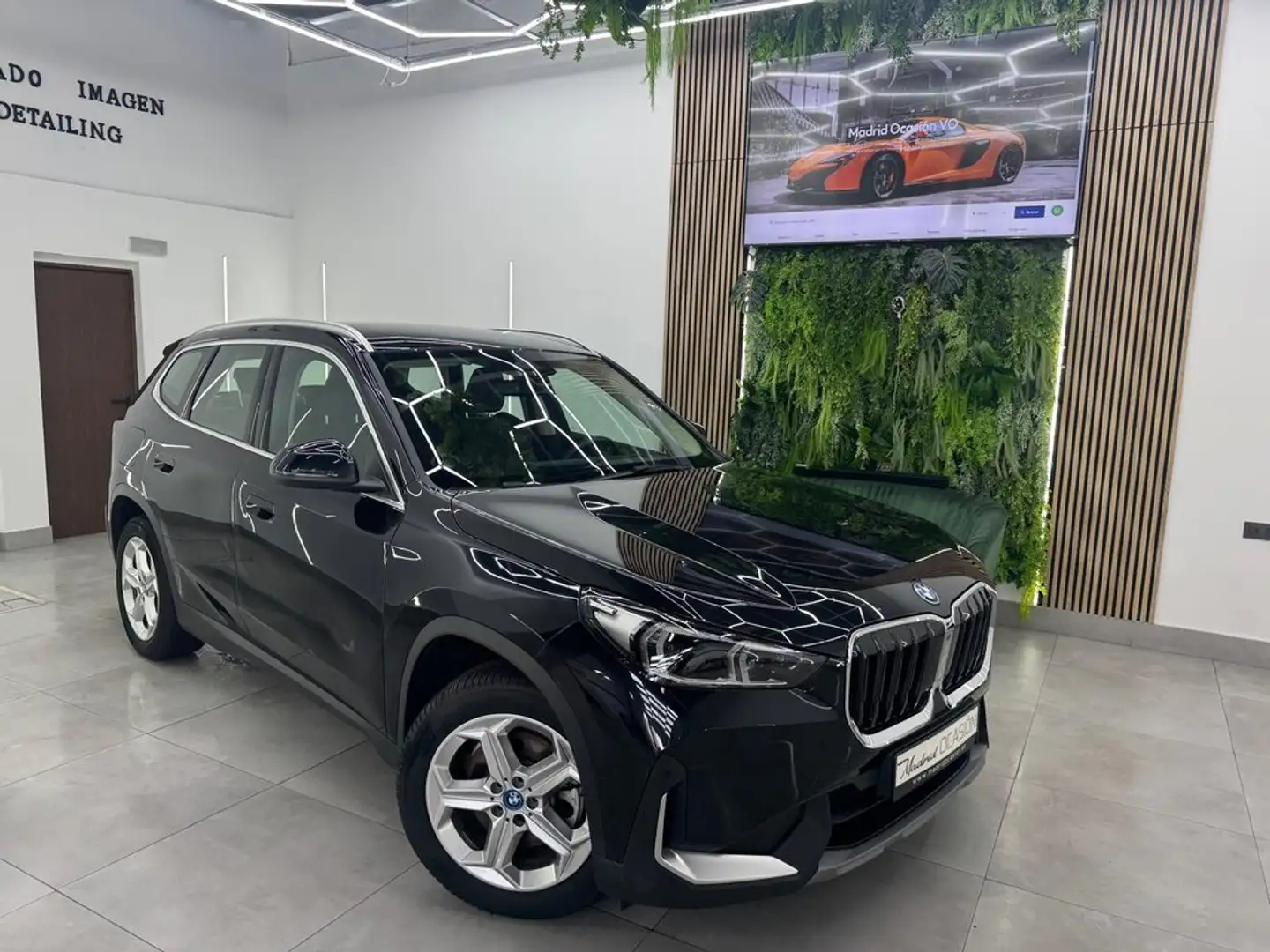 BMW X1 xDrive25eA Negro - 1