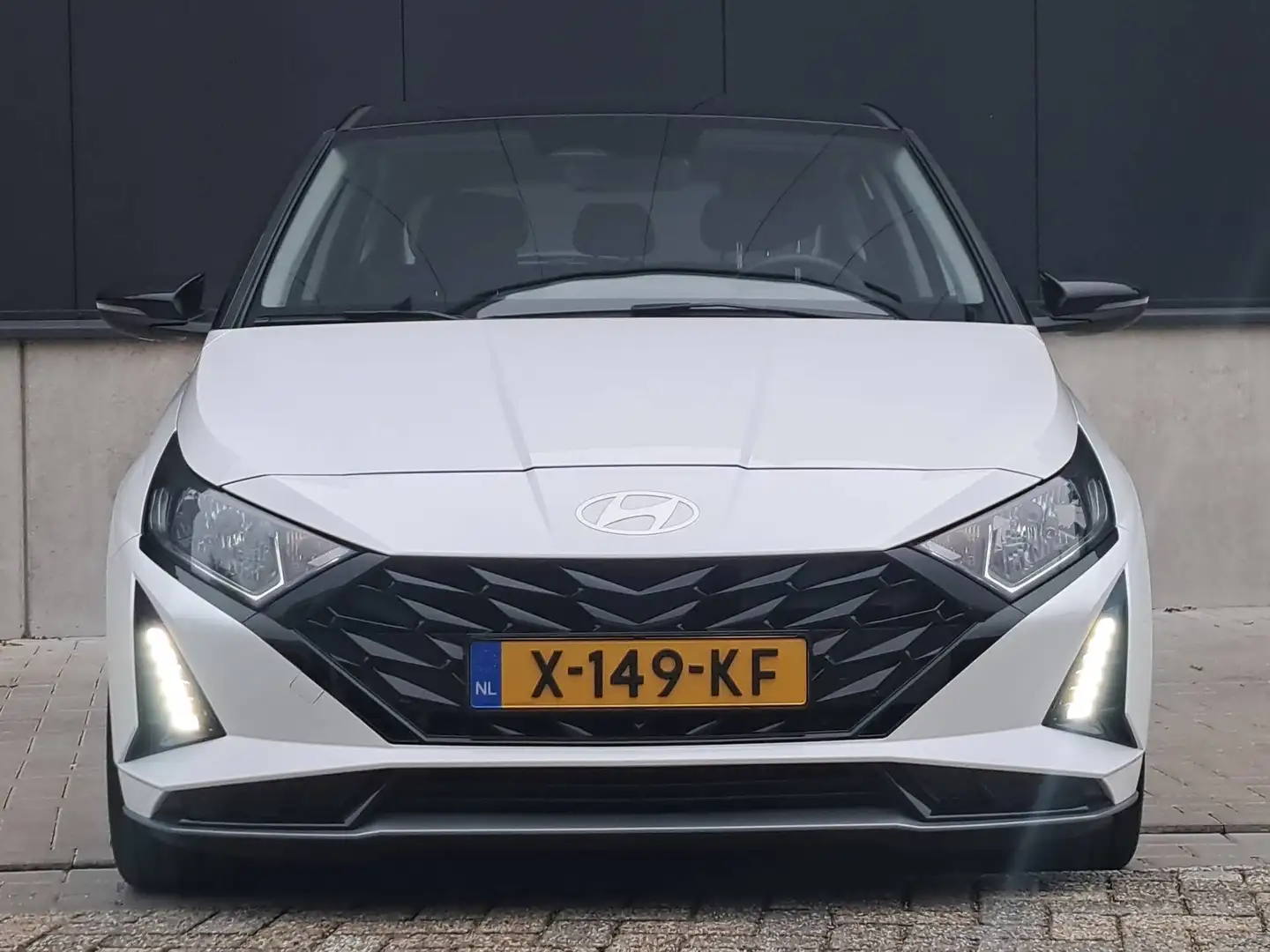 Hyundai i20 1.0 T-GDI 48V MHEV 100pk DCT Comfort | Automaat | Wit - 2