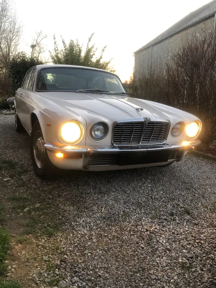 Jaguar XJ6, foto 2