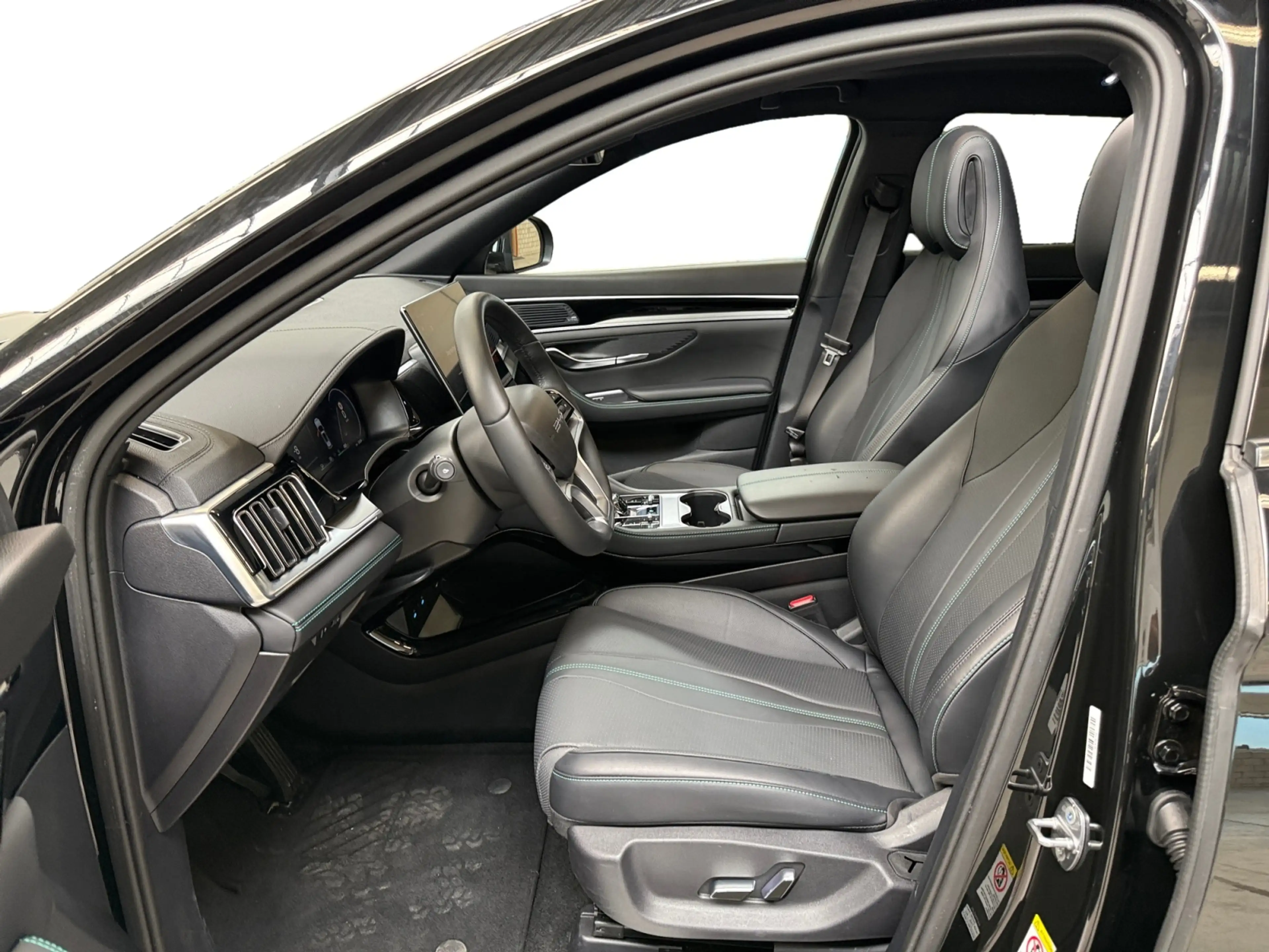 BYD Seal U 1.5 DM-i FWD Boost I PHEV I Panoramadak I 360 Came — photo 11