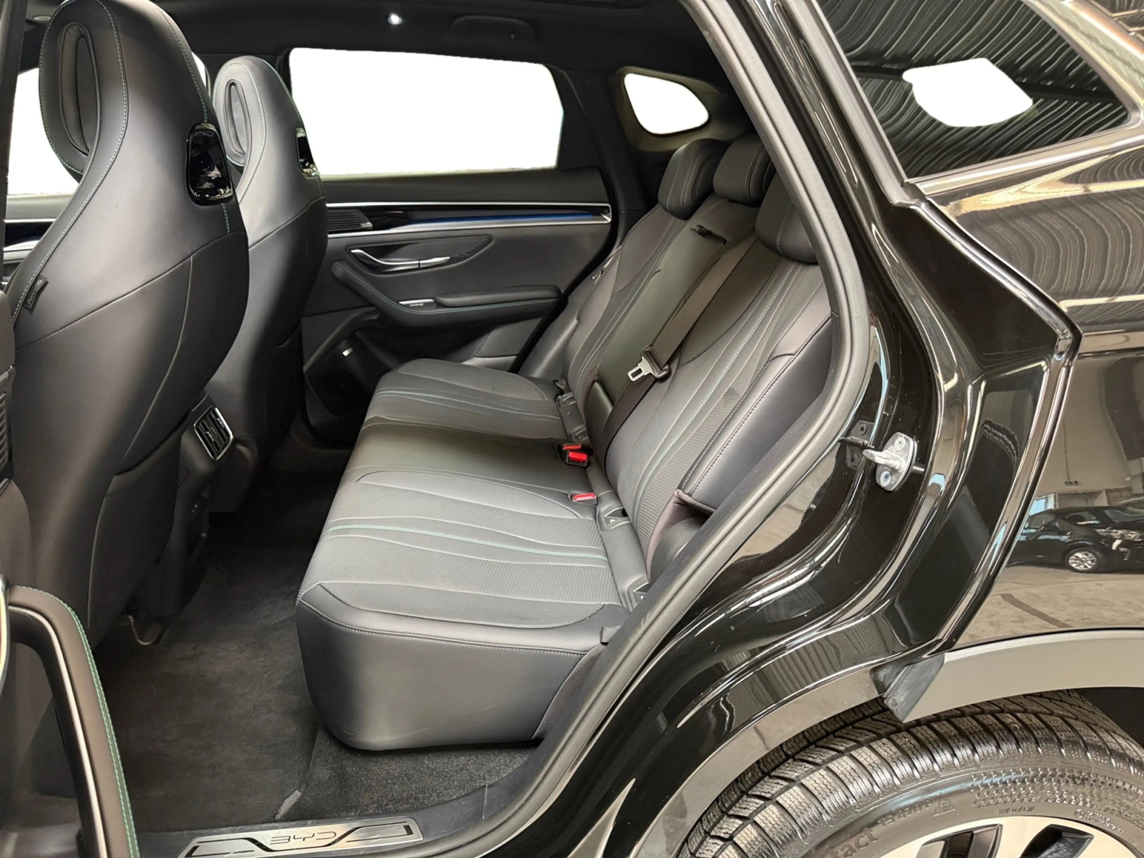 BYD Seal U 1.5 DM-i FWD Boost I PHEV I Panoramadak I 360 Came — photo 13