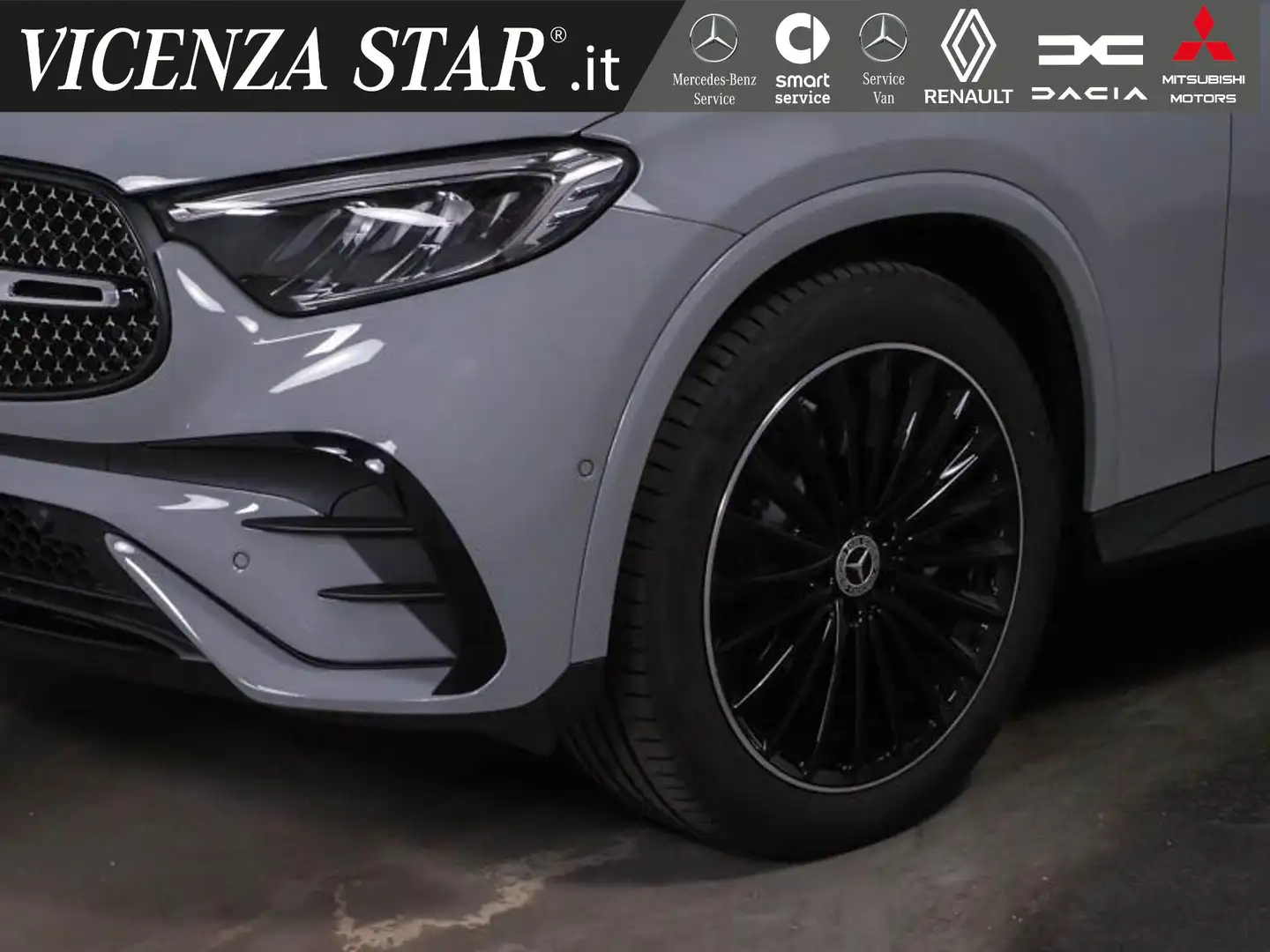 Mercedes-Benz GLC 300 d MHV 4MATIC AMG ADVANCED PLUS Grigio - 2