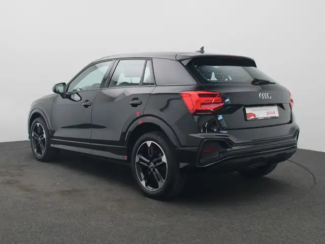 Audi Q2 view 5