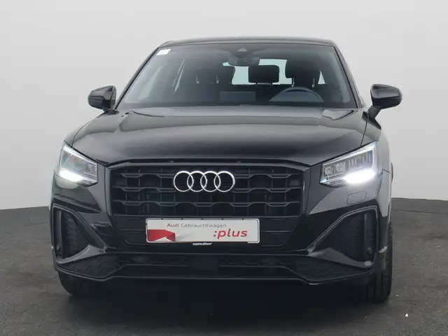 Audi Q2 view 3