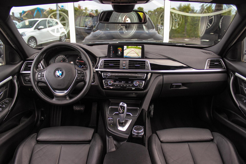 BMW 318 3-serie Touring 318i Edition Luxury Line | NL auto — photo 3