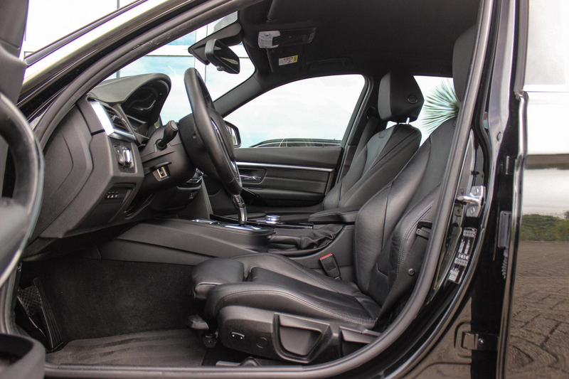 BMW 318 3-serie Touring 318i Edition Luxury Line | NL auto — photo 14