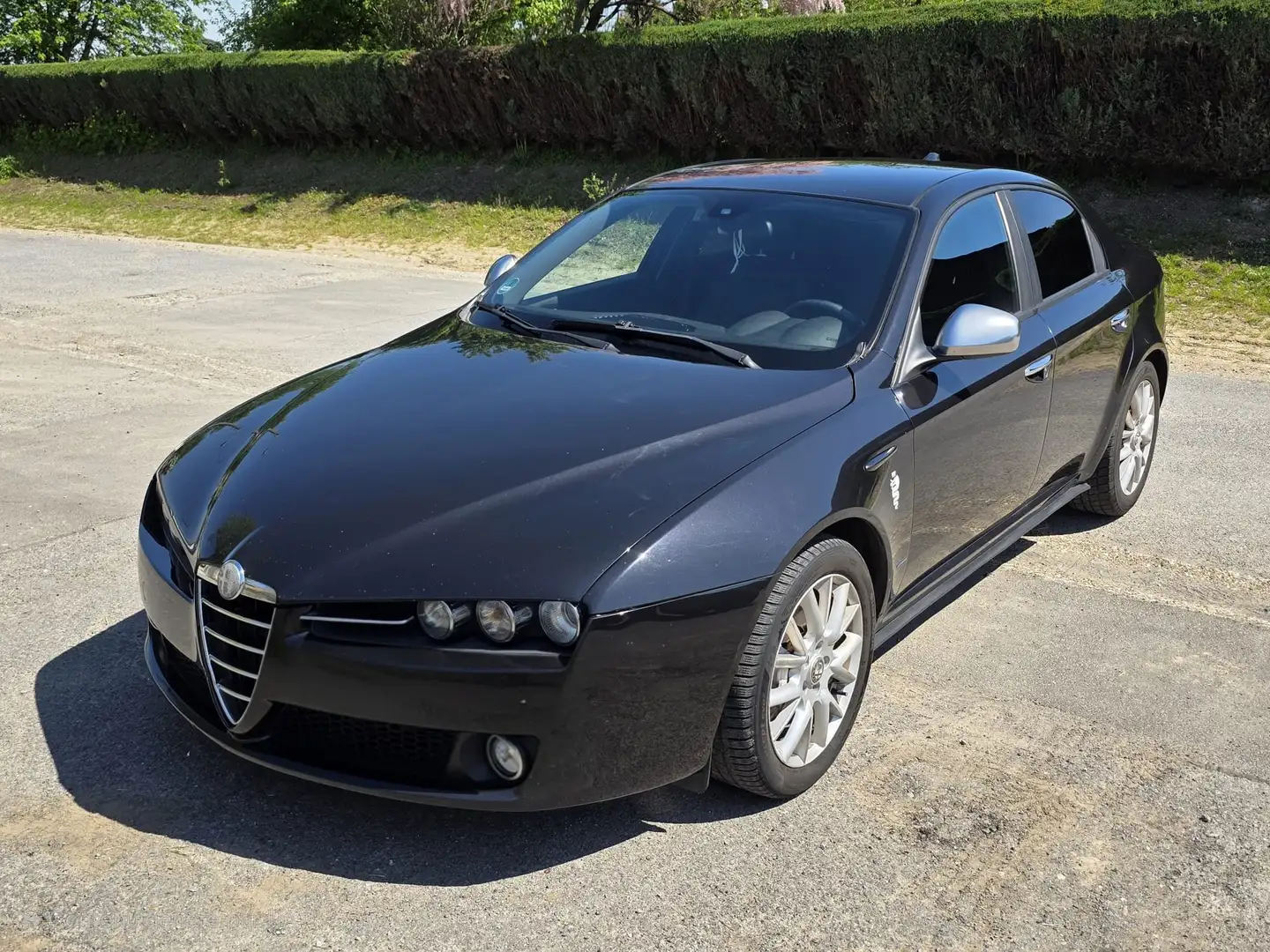 Alfa Romeo 159 159 2.0 JTD *CUIR*GPS*AIRCO*BLUETOOTH*JANTES*Euro5 Noir - 1