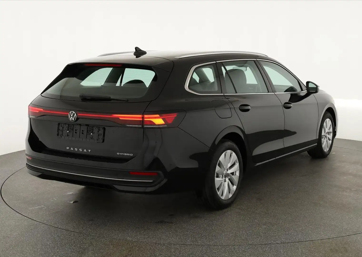 Volkswagen Passat Variant 1.5 TSI eHybrid 150 kW Business Business, AHK, ... Černá - 2